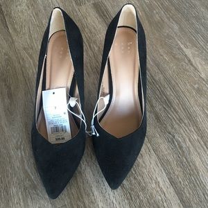 Black pointed toe brand new heels